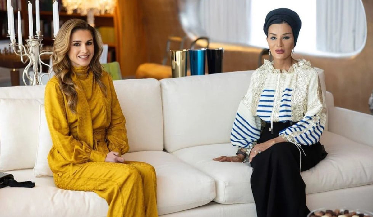 Sheikha Moza meets Queen Rania